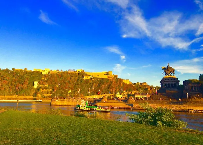 Haus Am Rhein Mit Self Check-in Und P Apartman Koblenz