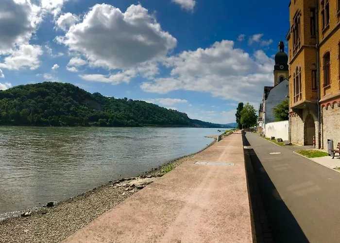 아파트 Haus Am Rhein Mit Self Check-in Und P 코블렌츠