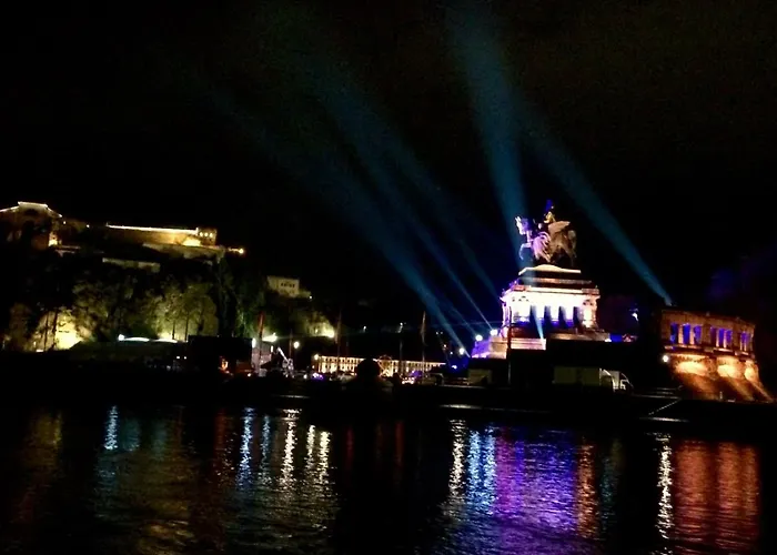 Haus Am Rhein Mit Self Check-in Und P Appartement